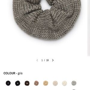 NWT Gray Knit Hair Scrunchie- Le Grande Chouchou